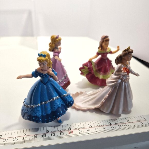 Iso Sel France Princess Figures Wedding Queen Plastic Cake Toppers Lot Dancing - Picture 12 of 15